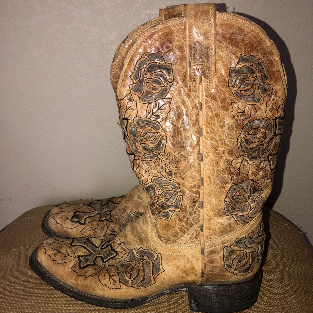 Corral Snip Toe Boots Women’s Size 8